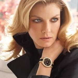 Anne Klein女士黑珍珠贝母表盘皮革表带时尚手表