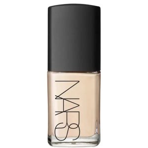 NARS 光泽粉底