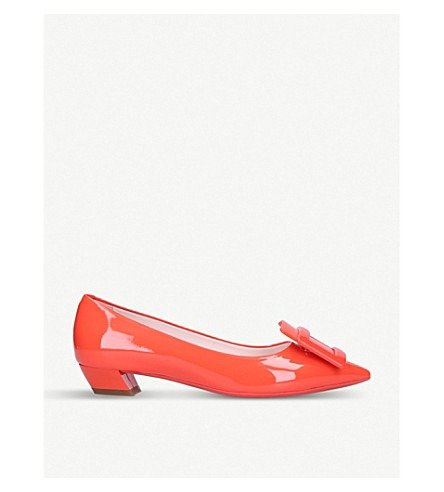 ROGER VIVIER Gomette buckle patent leather courts