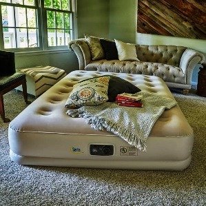 16" Raised Queen Size Airbed with Internal AC Pump