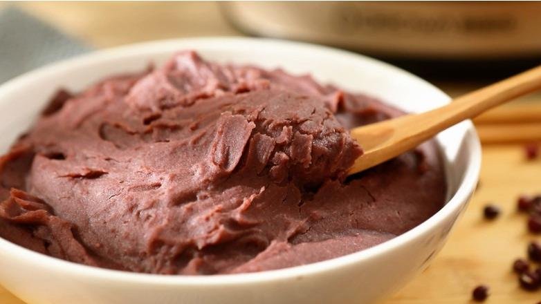 解锁如何制作柔软顺滑入口即化的红豆沙，附加5款红豆甜点满足你的味蕾：-）