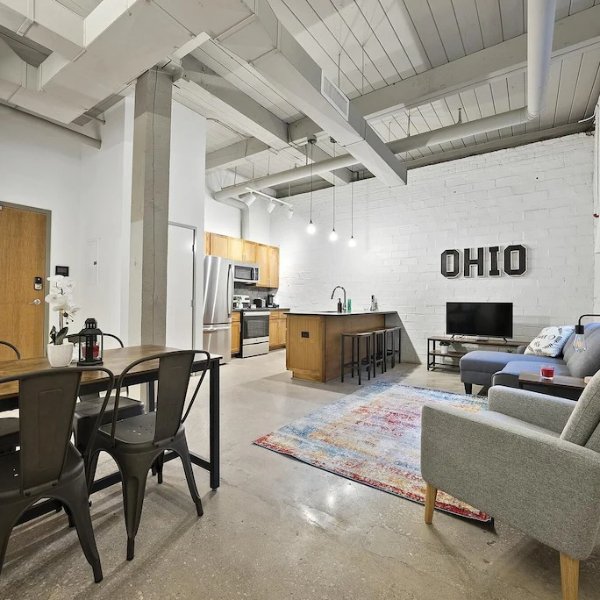 Industrial Loft Apartments in the BEAUTIFUL NEW Superior Building! 106 - Downtown Cleveland