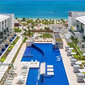 Cancun 5-star all-inclusive trip w/air 1 Kid Stays For Free