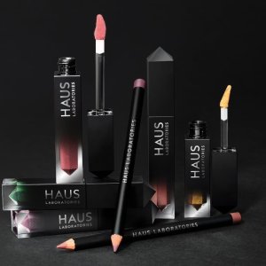 新品预告：Lady Gaga 个人美妆品牌 HAUS Laboratories