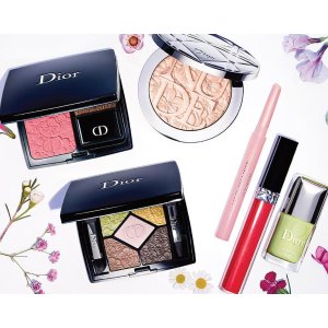 迪奥Dior五色眼影/粉底液/唇膏等彩妆热卖