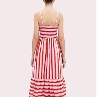 粉色条纹连衣裙