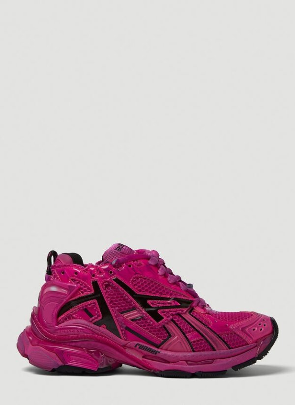 Runner Sneakers in Pink