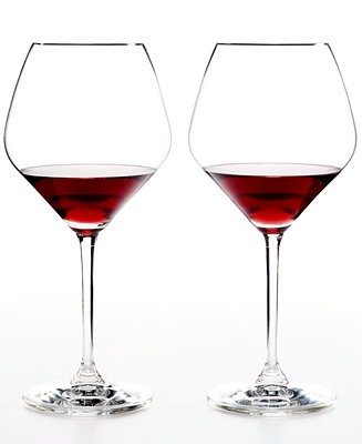 Set of 2 Heart to Heart Pinot Noir Glasses