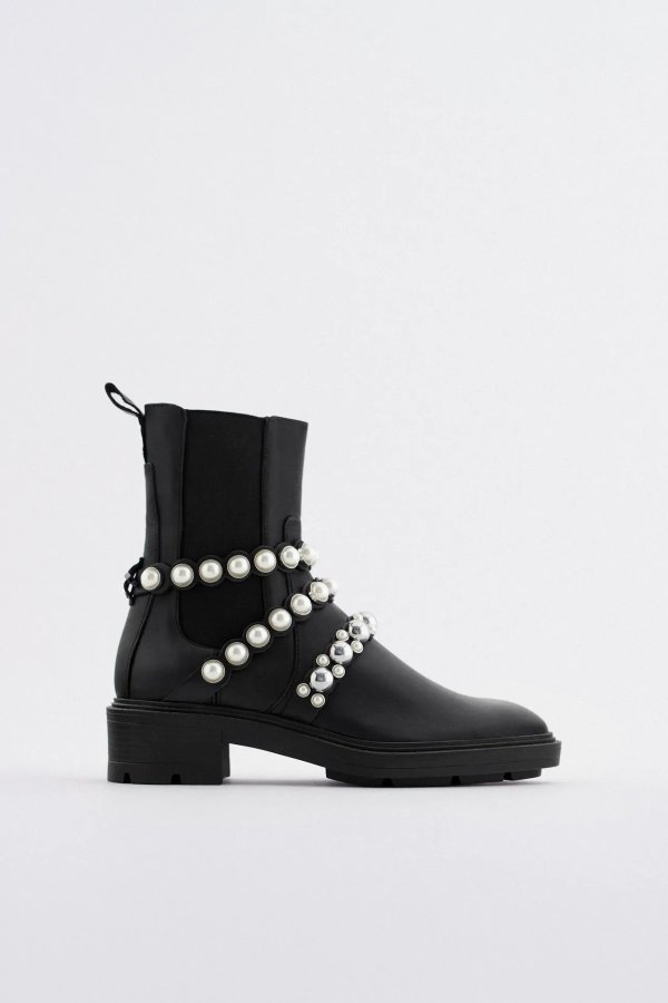 PEARL STRAP LOW HEELED LEATHER ANKLE BOOTS Details