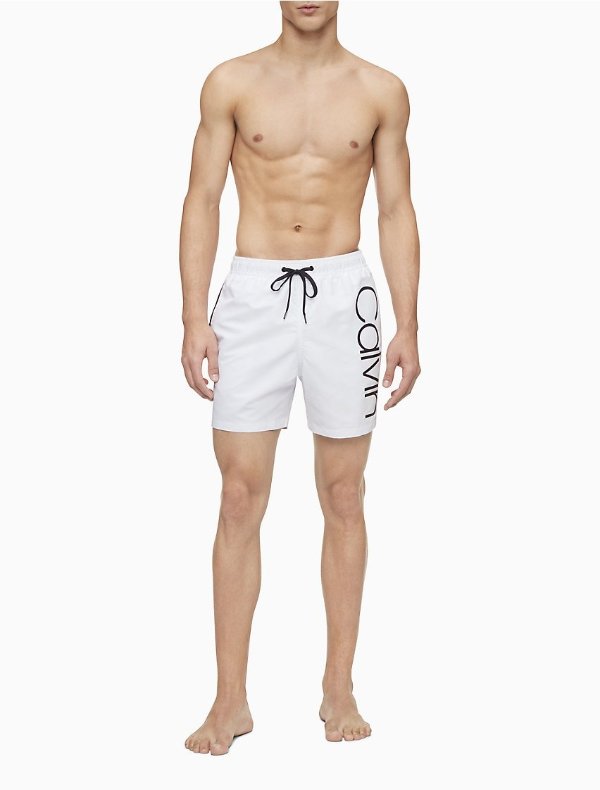 Solid Logo 5.5" Volley Shorts