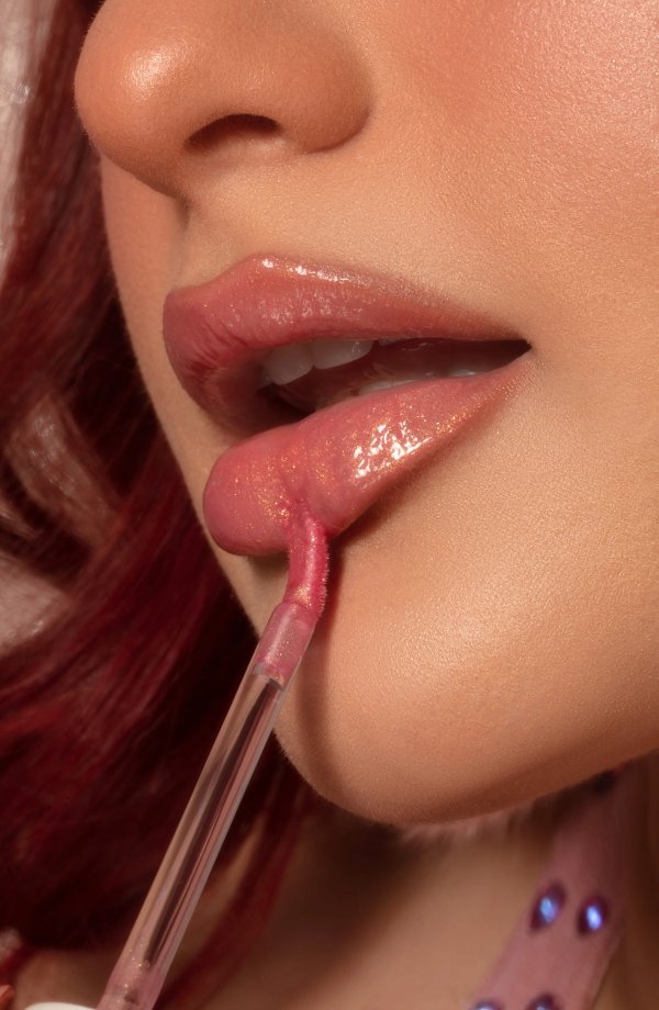 Shimmering Liquid Lip Balm