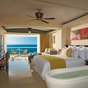 墨西哥巴亚尔塔港梦想马格纳全套房一价全包酒店