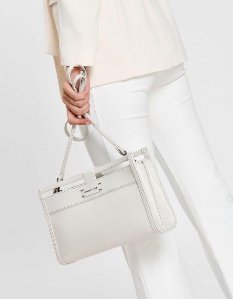Cream Classic Clutch | CHARLES & KEITH
