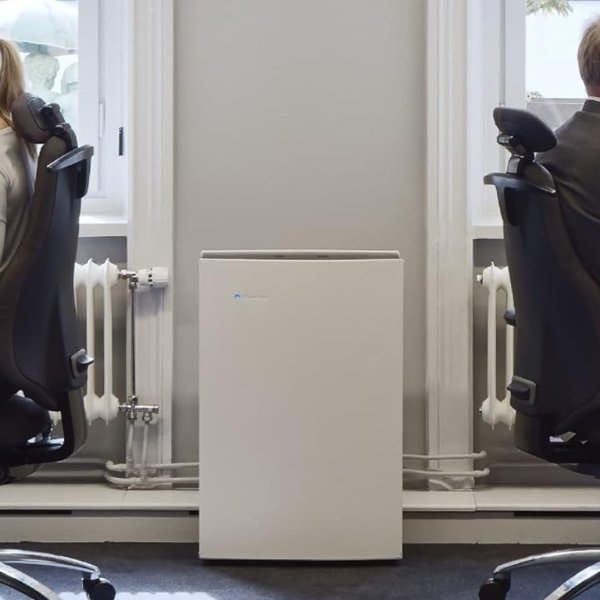 Pro L Air Purifier in Large Office Spaces