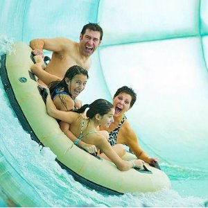 Stay with Dining and Resort Credits and Daily Water Park Passes at Great Wolf Lodge Niagara Falls