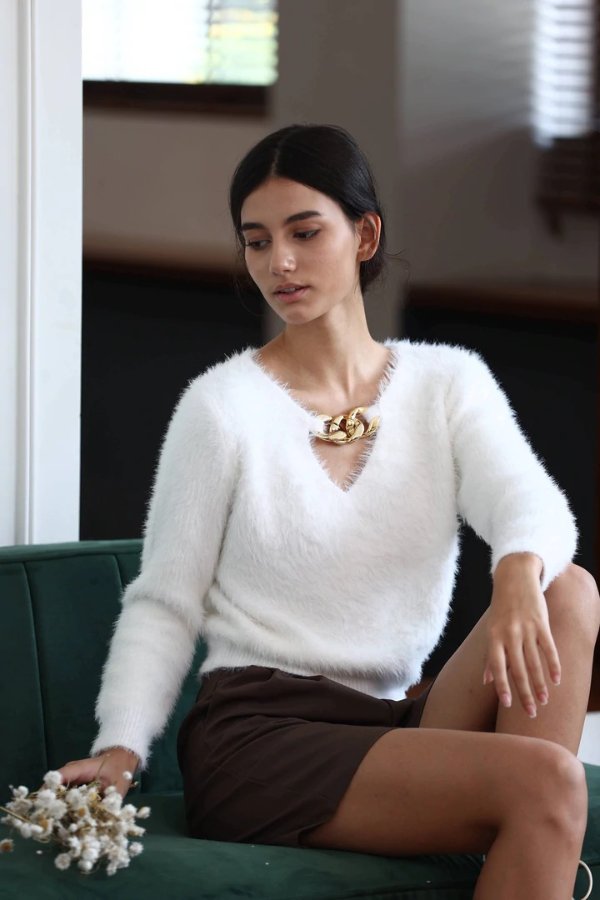 CHAIN DESIGNED KNITTED SWEATER (WHITE) - PRESALE