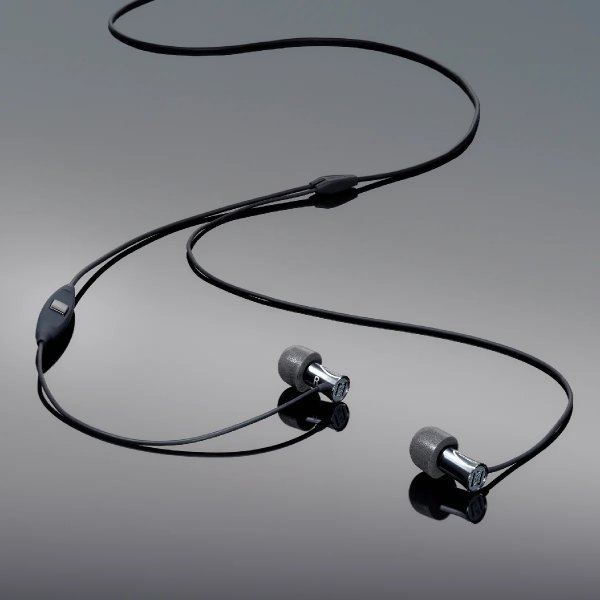 Tio In-Ear Headphones with Mic and Remote