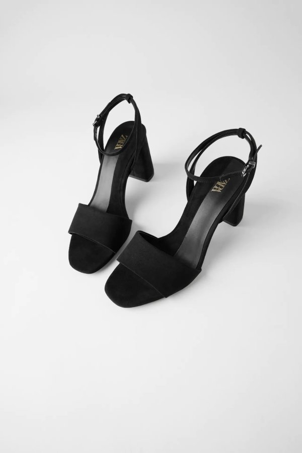 BLOCK HEEL SANDALS WITH ANKLE STRAP Details