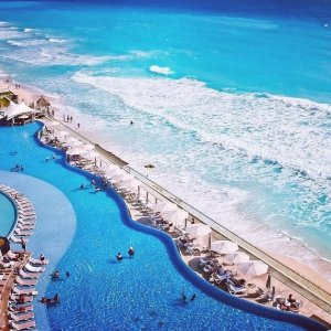 Los Angeles - Cancun Roundtrip Airfare for February Travel
