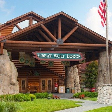 Stay with Daily Water Park Passes at Great Wolf Lodge Williamsburg in Virginia