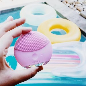 FOREO LUNA Facial Cleansing Device Sale