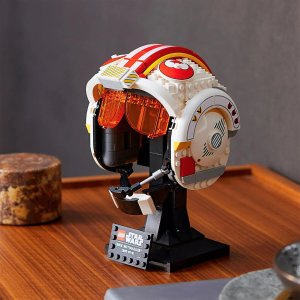 LEGO Star Wars: The Mandalorian Helmet Model + Luke Skywalker Red Five Helmet Set
