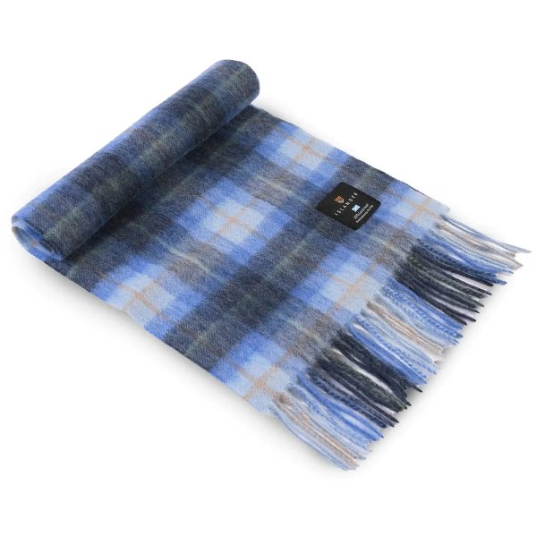蓝色格纹羊毛围巾