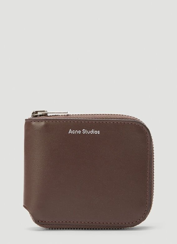 Compact Zipped Leather Wallet in Brown