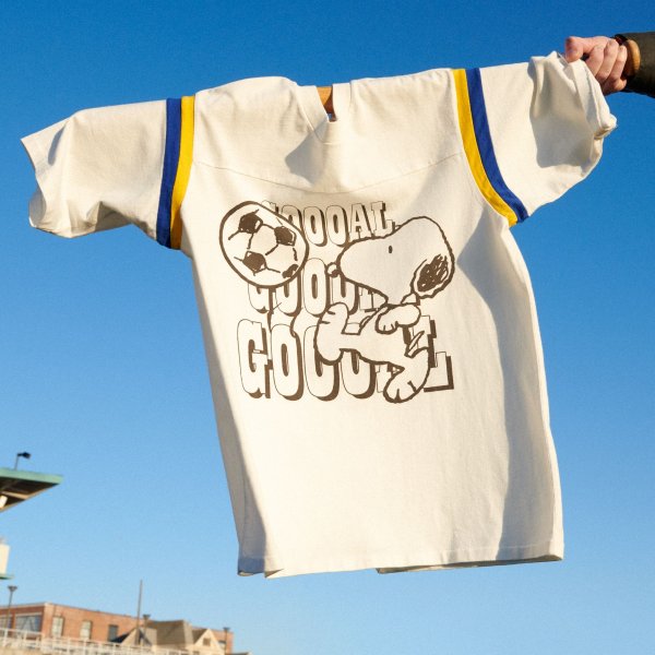 ® x Peanuts Football Tee Shirt