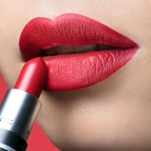Get a Free Limited Edition Ruby Woo Kit ($34 Value) with $75 @ MAC Cosmetics