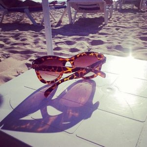 Select Designer Sunglasses @ Saks Fifth Avenue