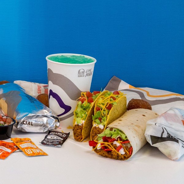 tacobell_17882539_395729537477065_9102817175348969472_n.jpg