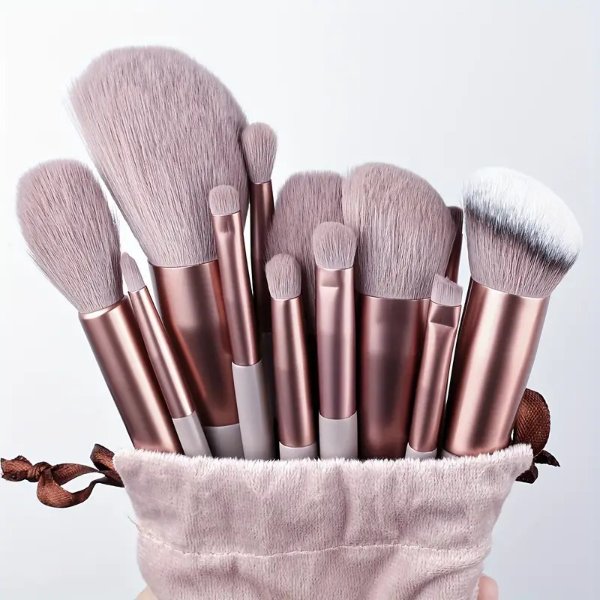 Soft & Fluffy Professional Makeup Brush Set: Versatile, Unscented Beauty Tools for Flawless Blending & Precision on All Skin Types