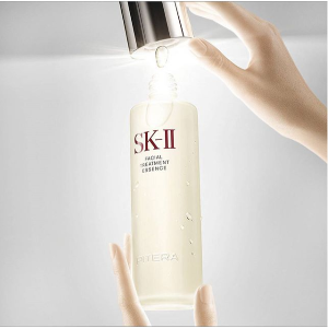 SK-II 护肤品热卖 收神仙水，小灯泡美白精华，超值套装