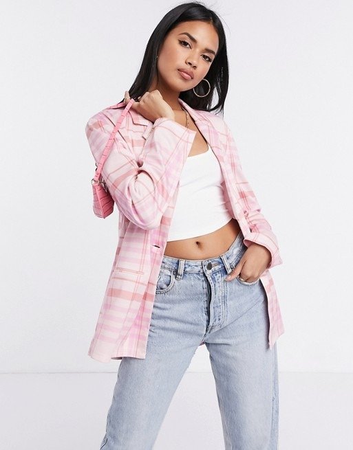 粉色格纹外套