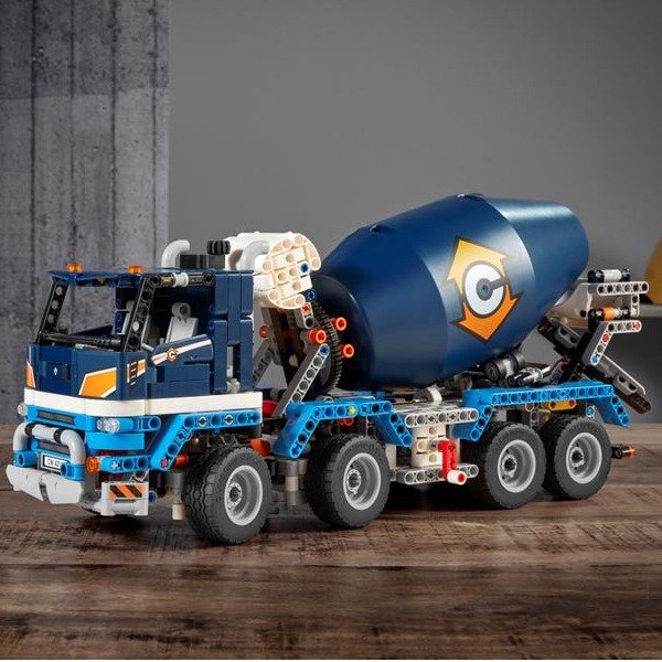 Concrete Mixer Truck 42112 | Technic™ | Buy online at the Official LEGO® Shop US