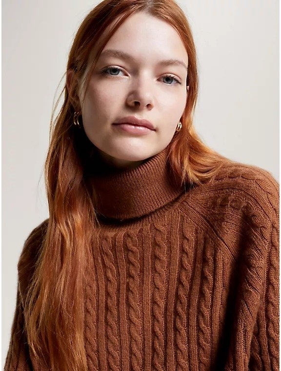 Wool Cable Knit Turtleneck Sweater