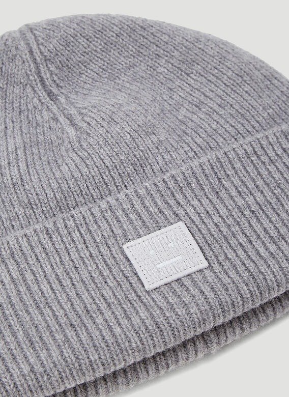 Ribbed-Knit Beanie Hat in Grey