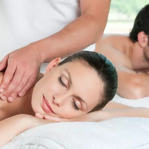 $175 for Couples Thai Swedish Massage w/ CBD Aromatherapy and Hot Stones at Bangkok Thai Spa ($215 Value)
