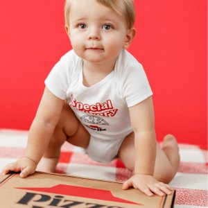 $14/件+独家8折 限时抽大奖上新：Pizza Hut x Carter's 联名 宝宝包臀衫 限量发售