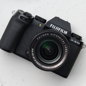 Fujifilm史低价！亚马逊自营买的放心！X-S10 微单相机 裸机