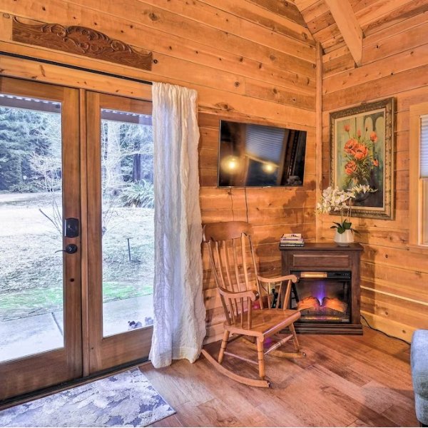 NEW! 'The Sweetest Little Cabin' w/ Fireplace! - Kitsap County