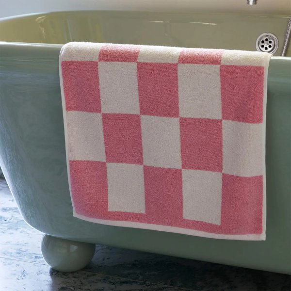 粉色格纹浴垫
