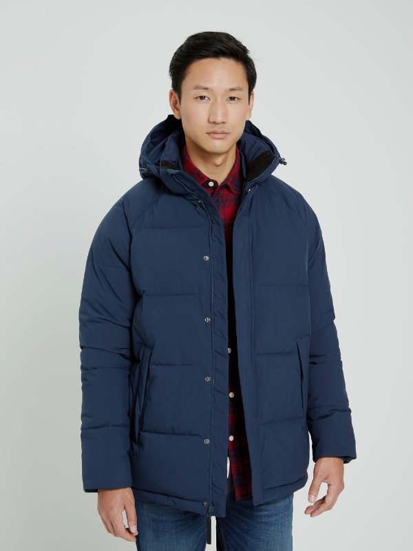The Expedition Puffer in Navy