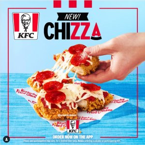 美国终于等到你🤩KFC “Chizza”炸鸡披萨限时供应