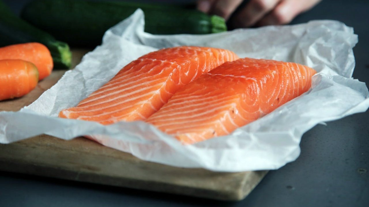 超市买的新鲜三文鱼有寄生虫？DIY鱼生食品安全科普