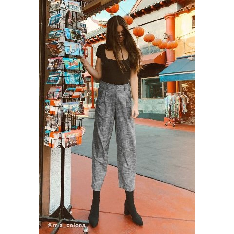Urban OutfittersUO Arlo Pleated Pant