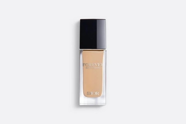 Forever Skin Glow Radiant foundation - 24h wear and hydration