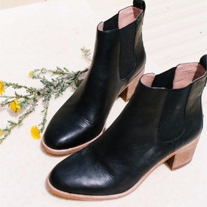 30% Off Sitewide @ Shoes.com