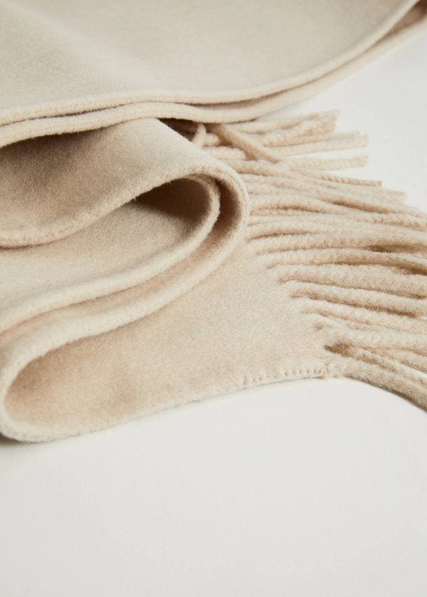 Fringed edge wool-blend scarf - Women | Mango USA